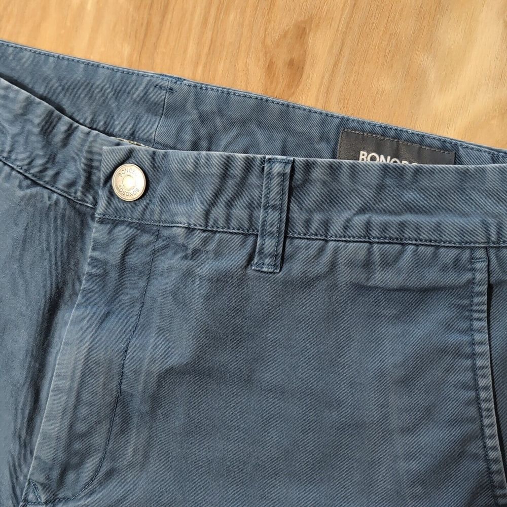 Bonobos Flat Front Stretch 9" Inseam Washed Chino Shorts. Gunmetal Blue, 33. EUC